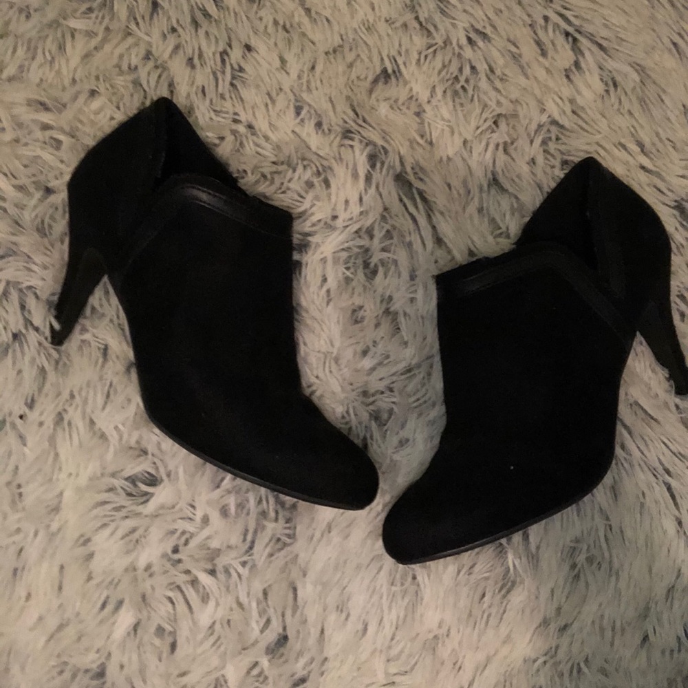 black bootie heels